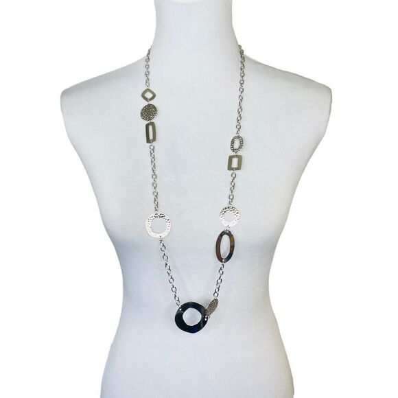 Silver Fashion Necklace - Picture 1 of 1